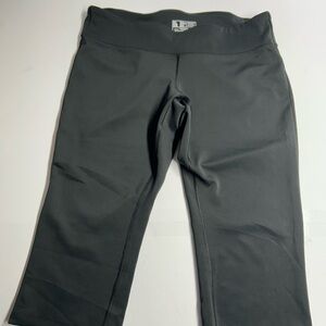 New‎ Balance Charcoal Gray Women’s XL Cropped Leggings